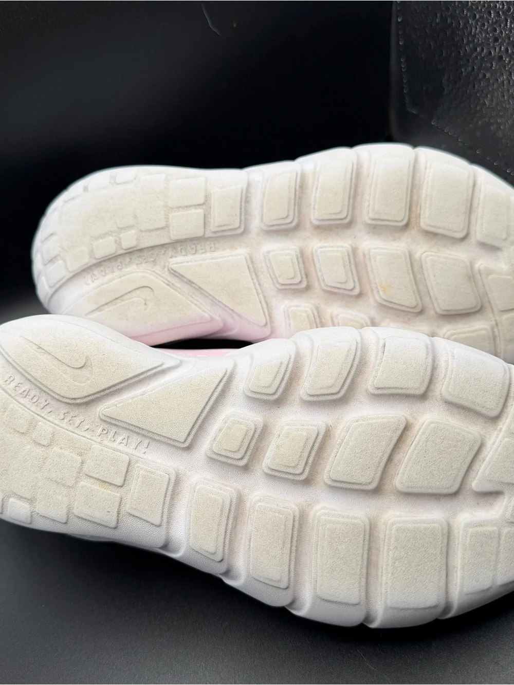 Nike Girls Little Kid Flex Runner 2 Slip on Sneaker:pink foam,white Size 1Y US